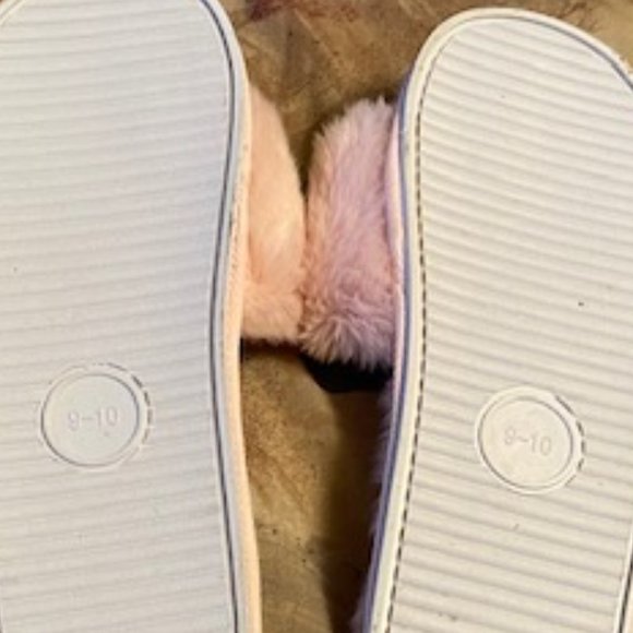 Ladies Comfy Slide-on Slippers Pink NWOT - Picture 7 of 8